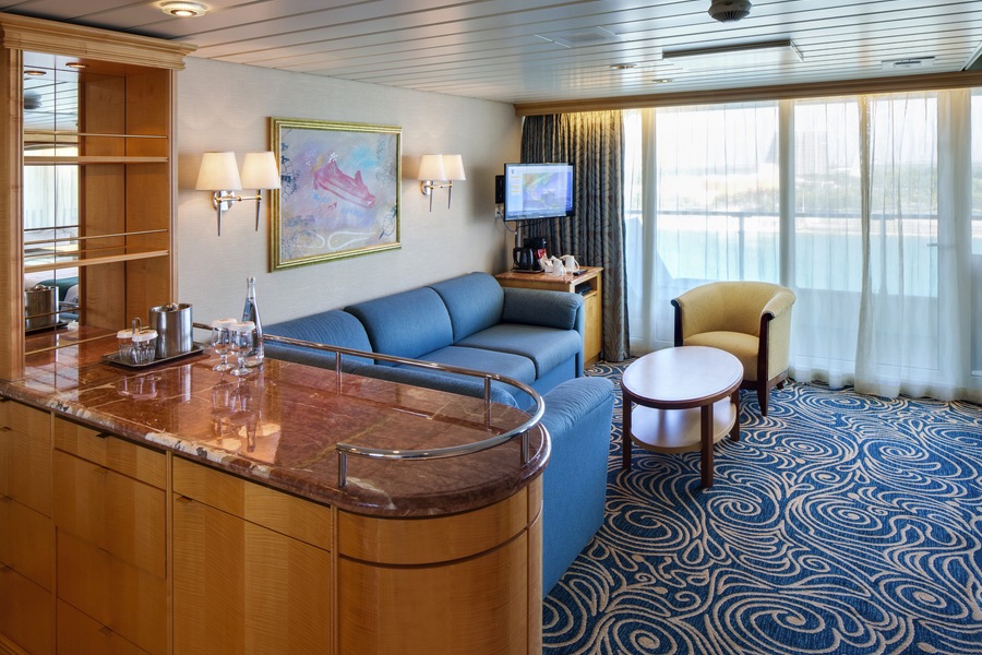 RCI, Enchantment of the Seas, Grand Suite - 1 Bedroom 1.jpg